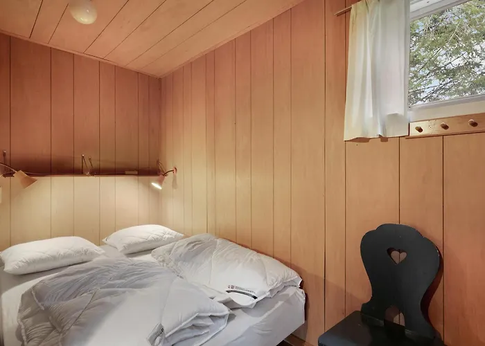 Authentic Surrounded By Nature Near Hébergement de vacances